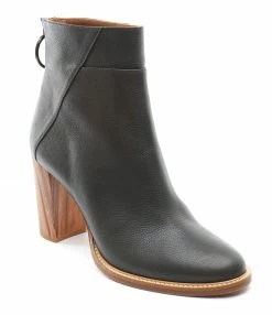 JEANNE VOULAND SHOP -JEANNE VOULAND SHOP unnamed file 42